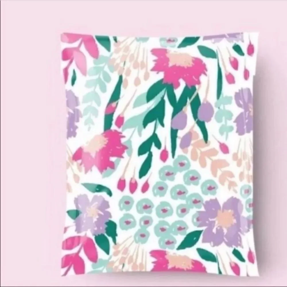 Poly mailers big sizes 14.17 and 14.5x19 35 poly mailers 35 stickers